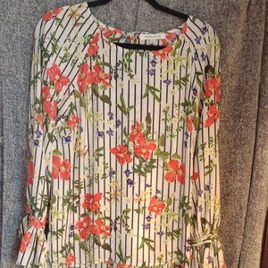 Floral Blouse with ruffle sleeves